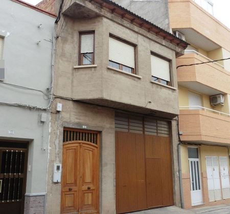 Foto 1 de Casa en venda a Roda (La) de 3 habitacions amb terrassa i garatge