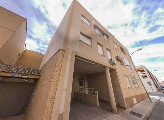 Foto 1 de Piso en venta en Huércal de Almería de 3 habitaciones y 108 m²