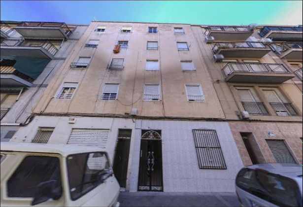 Foto 1 de Venta de piso en Carrús Est - Camí dels Magros de 3 habitaciones y 70 m²