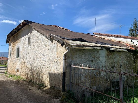 Foto 2 de Venta de casa en Villarcayo de Merindad de Castilla la Vieja de 3 habitaciones y 226 m²