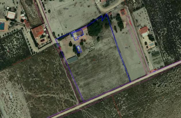 Foto 1 de Venta de terreno en Villena de 2556 m²