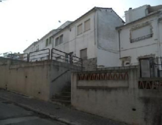 Foto 2 de Casa en venda a Barris de l'Est de 3 habitacions amb terrassa i garatge