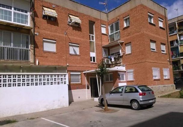 Foto 1 de Pis en venda a Espronceda - Campoamor - Santa Pau de 4 habitacions i 98 m²