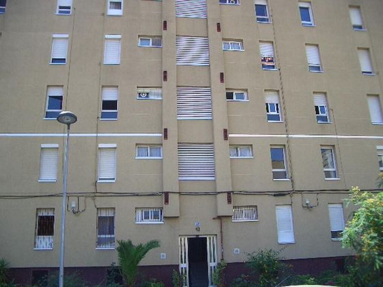 Foto 1 de Pis en venda a Espronceda - Campoamor - Santa Pau de 4 habitacions amb terrassa
