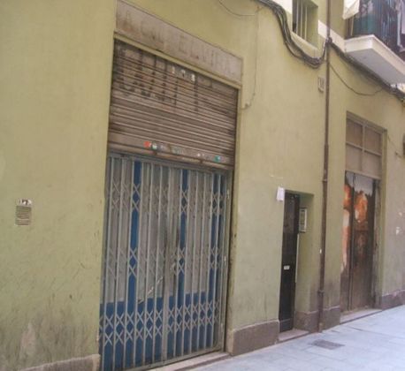 Foto 2 de Pis en venda a El Raval de 2 habitacions i 55 m²