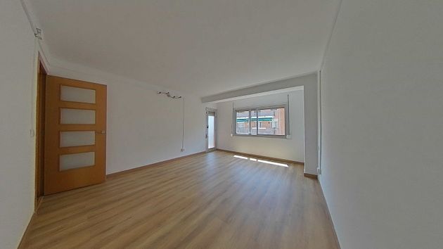 Foto 2 de Piso en venta en Marianao de 3 habitaciones con terraza y aire acondicionado