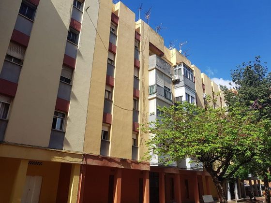 Foto 1 de Pis en venda a Reconquista-San José Artesano-El Rosario de 3 habitacions amb balcó