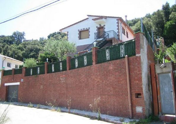 Foto 1 de Casa en venta en Montessol-Can Carreras de 3 habitaciones con piscina