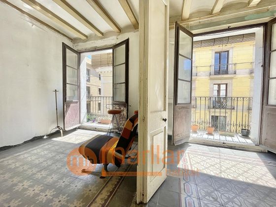 Foto 1 de Pis en venda a El Raval de 4 habitacions amb balcó