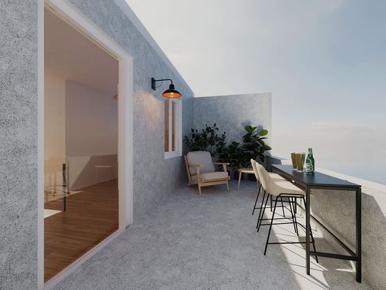 Foto 1 de Àtic en venda a El Raval de 3 habitacions amb terrassa i balcó