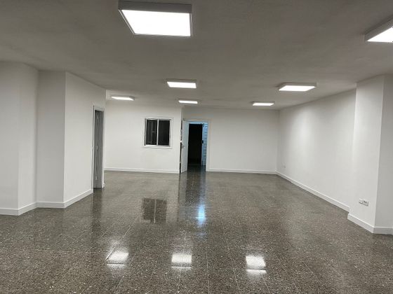Foto 2 de Alquiler de oficina en calle Imeldo Seris de 117 m²