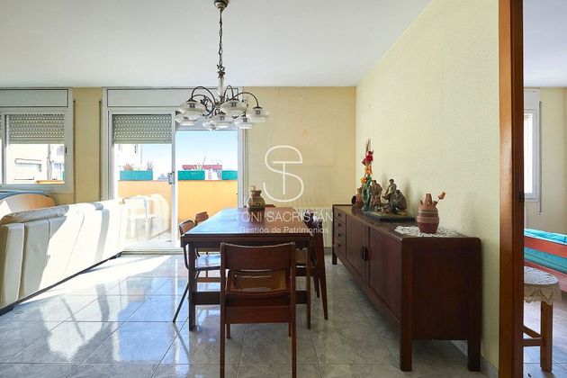 Foto 2 de Àtic en venda a calle Ignasi Iglesias de 5 habitacions amb terrassa i calefacció