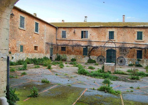 Foto 1 de Casa rural en venta en Sant Jordi - Son Ferriol de 12 habitaciones con terraza y piscina