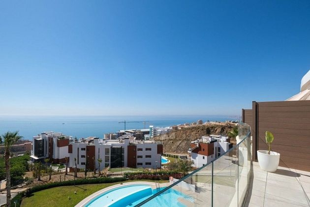 Foto 1 de Àtic en venda a Las Gaviotas de 2 habitacions amb terrassa i piscina