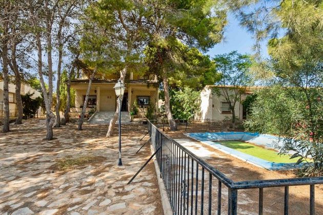 Foto 1 de Chalet en venta en Los Balcones - Los Altos del Edén de 8 habitaciones con terraza y piscina