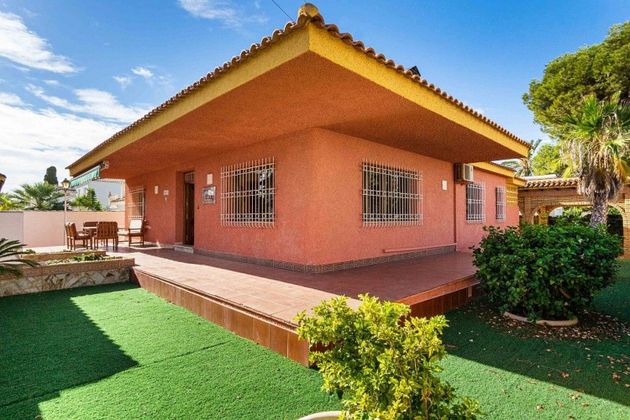 Foto 2 de Xalet en venda a Cabo Roig - La Zenia de 5 habitacions amb terrassa i piscina