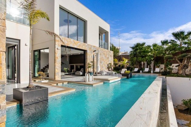 Foto 2 de Xalet en venda a Campos de Golf - Villa Martin - Los Dolses de 4 habitacions amb terrassa i piscina