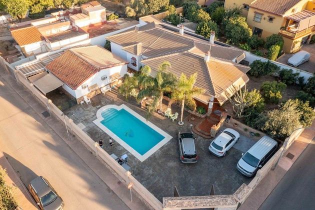 Foto 2 de Chalet en venta en Manantiales - Lagar - Cortijo de 7 habitaciones con piscina y jardín