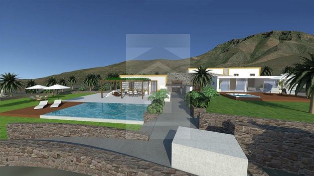 Foto 1 de Chalet en venta en calle Almácigo de 5 habitaciones con terraza y piscina