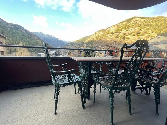 Foto 2 de Pis en venda a Ordino de 3 habitacions amb terrassa i garatge