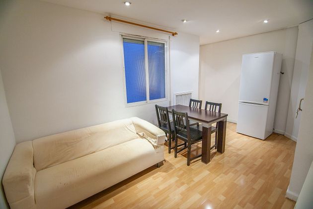 Foto 1 de Pis en venda a calle Lérida de 2 habitacions amb mobles i calefacció