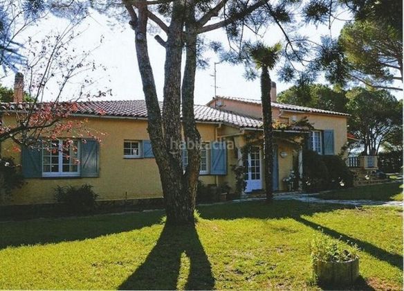 Foto 2 de Xalet en venda a Escala, L´ de 5 habitacions amb terrassa i piscina