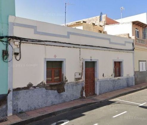 Foto 1 de Casa rural en venda a calle Dean Rodríguez Bolaños de 6 habitacions i 180 m²
