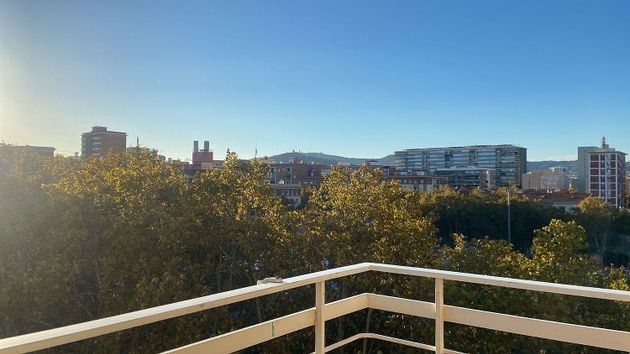 Foto 2 de Pis en venda a Sant Martí de Provençals de 5 habitacions amb terrassa i aire acondicionat