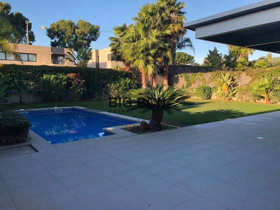 Foto 2 de Venta de chalet en Sant Andreu de Llavaneres de 5 habitaciones con terraza y piscina