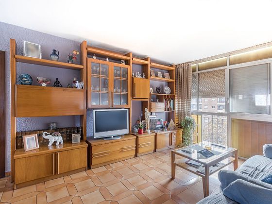 Foto 2 de Ático en venta en La Verneda i la Pau de 3 habitaciones con balcón y ascensor