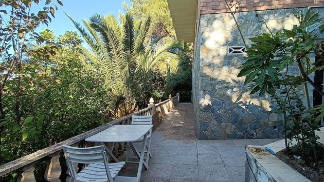 Foto 1 de Alquiler de estudio en Castellví de Rosanes con terraza y muebles
