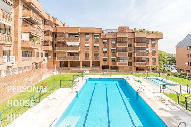 Foto 1 de Venta de piso en avenida De Europa de 3 habitaciones con piscina y garaje