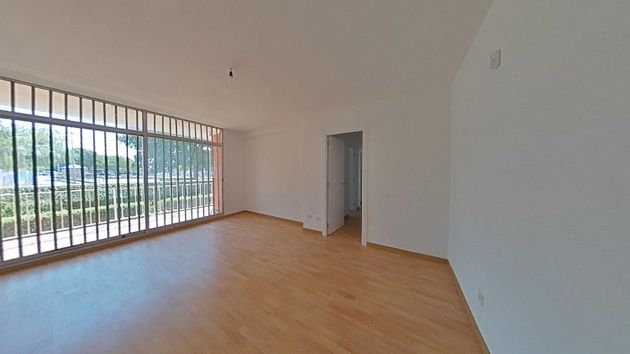 Foto 1 de Piso en alquiler en El Naranjo de 3 habitaciones con terraza y ascensor