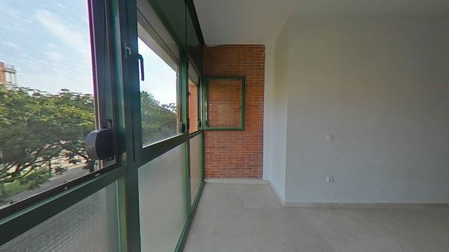 Foto 2 de Alquiler de piso en El Plantinar - Felipe II - Tiro de Línea de 2 habitaciones con piscina y ascensor