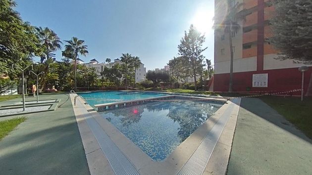 Foto 1 de Pis en lloguer a La Cala de Villajoyosa de 3 habitacions amb terrassa i piscina