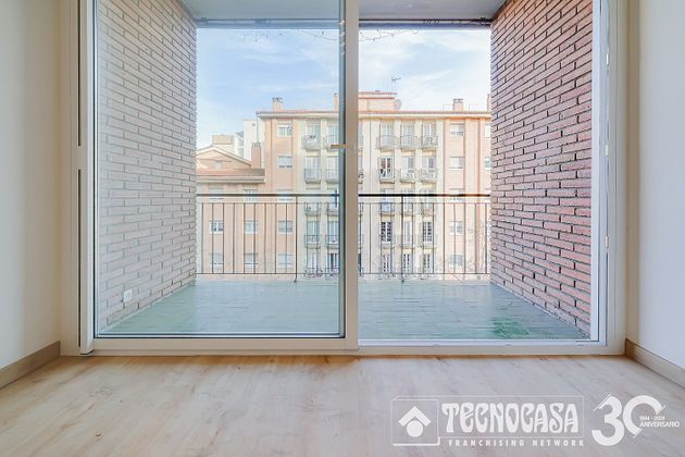 Foto 2 de Piso en venta en Sant Andreu de Palomar de 4 habitaciones con balcón y aire acondicionado