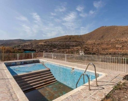 Foto 1 de Chalet en venta en Gérgal de 5 habitaciones con terraza y piscina