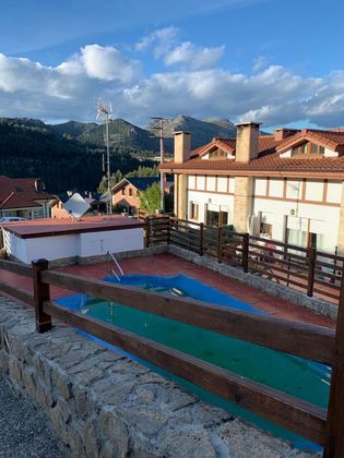 Foto 1 de Casa adossada en venda a barrio Nocina de 2 habitacions amb terrassa i piscina