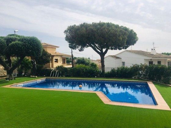 Foto 1 de Casa en venda a Fenals de 7 habitacions amb terrassa i piscina