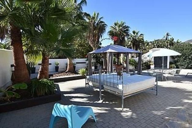 Foto 2 de Venta de chalet en calle Punta Lara Nerja de 4 habitaciones con terraza y piscina