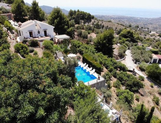 Foto 2 de Casa rural en venta en Frigiliana de 7 habitaciones con terraza y piscina