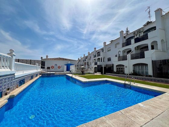 Foto 2 de Pis en venda a Nueva Nerja - Burriana de 1 habitació amb terrassa i piscina