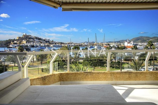 Foto 2 de Piso en venta en Marina Botafoc - Platja de Talamanca de 5 habitaciones con terraza y piscina