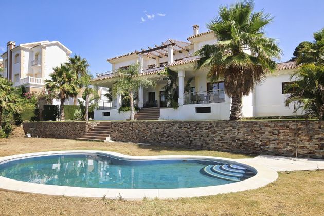 Foto 1 de Xalet en venda a Calahonda de 4 habitacions amb terrassa i piscina