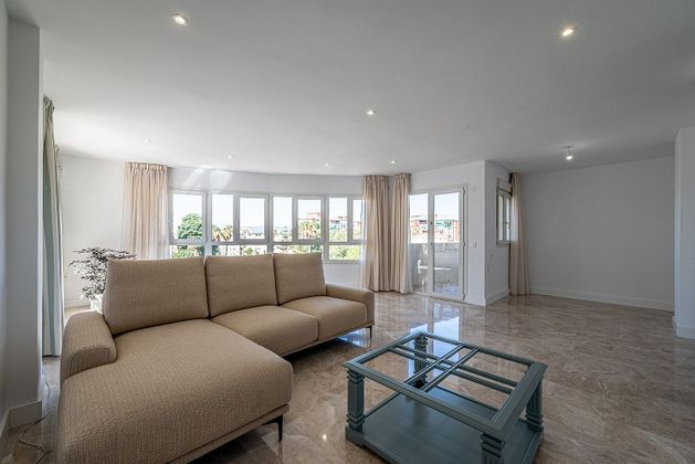 Foto 2 de Pis en venda a Centro - Torremolinos de 3 habitacions amb terrassa i piscina