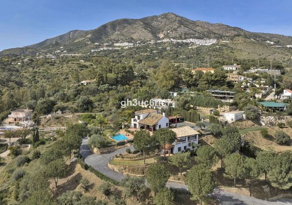 Foto 1 de Xalet en venda a Mijas pueblo de 5 habitacions amb terrassa i piscina