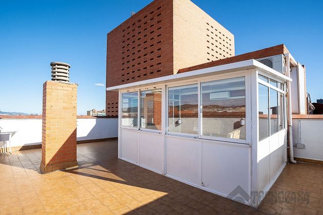 Foto 2 de Venta de ático en El Besós i el Maresme de 2 habitaciones con terraza y garaje