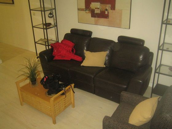 Foto 1 de Piso en alquiler en calle Hoteles Belén a Granada de 1 habitación con jardín y muebles