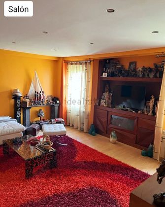 Foto 1 de Piso en venta en Huerta del Rey de 2 habitaciones con terraza y jardín
