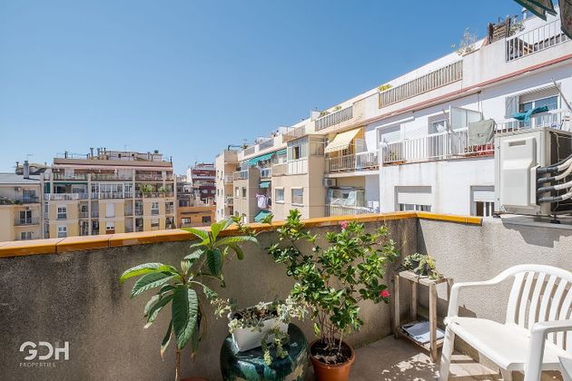 Foto 2 de Piso en venta en calle De Lepant de 3 habitaciones con terraza y balcón